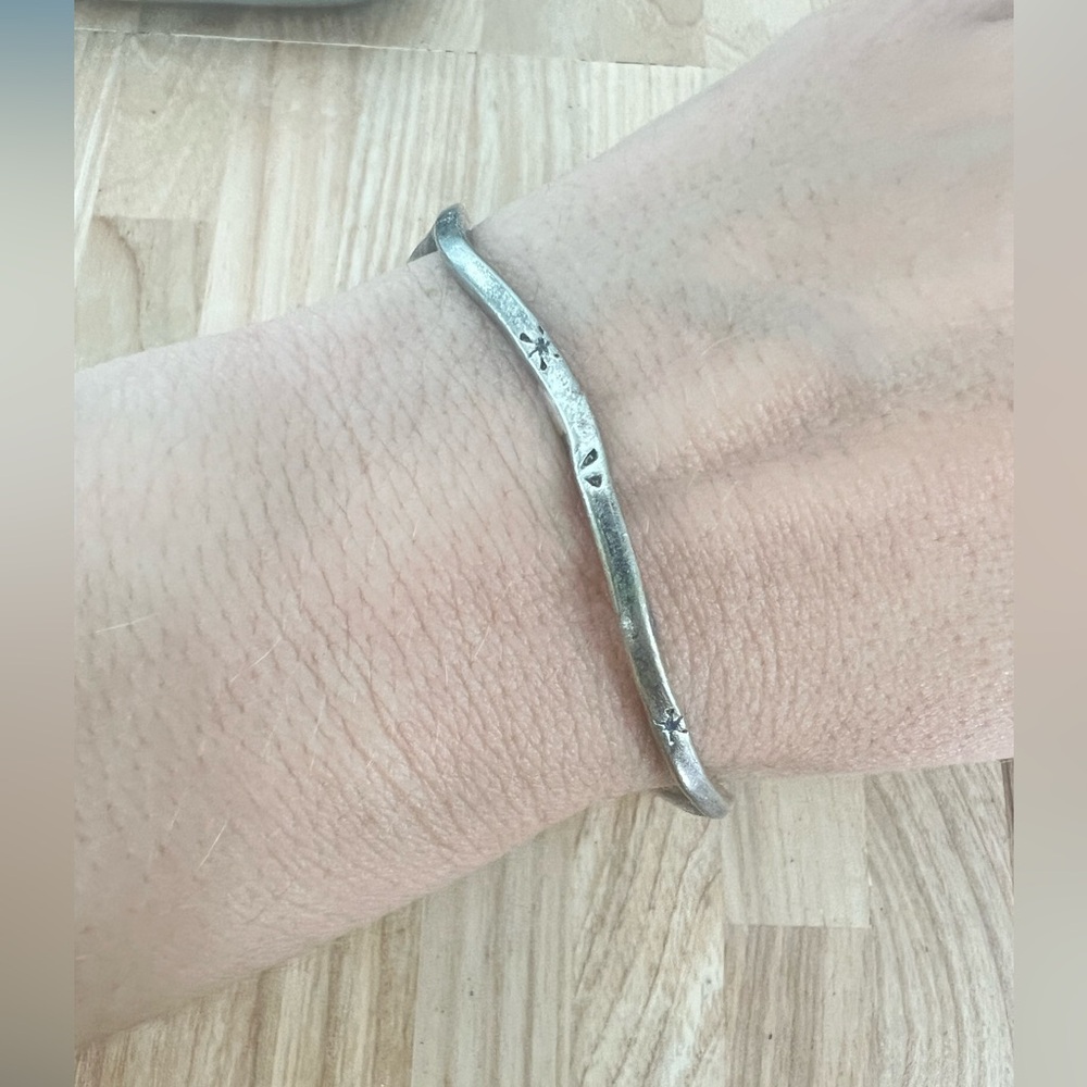 Vintage 925 Sterling silver wavy stamp work bangle bracelet